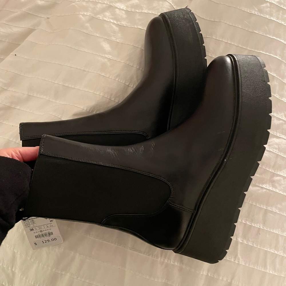 Black zara boots size 38!